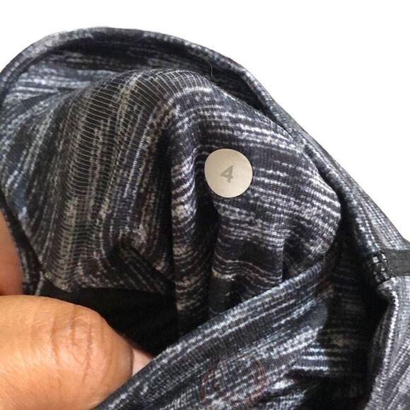 Lululemon Leggings Womens 4 Wunder Under Pant Stirrup Dramatic Static White - Picture 2 of 6